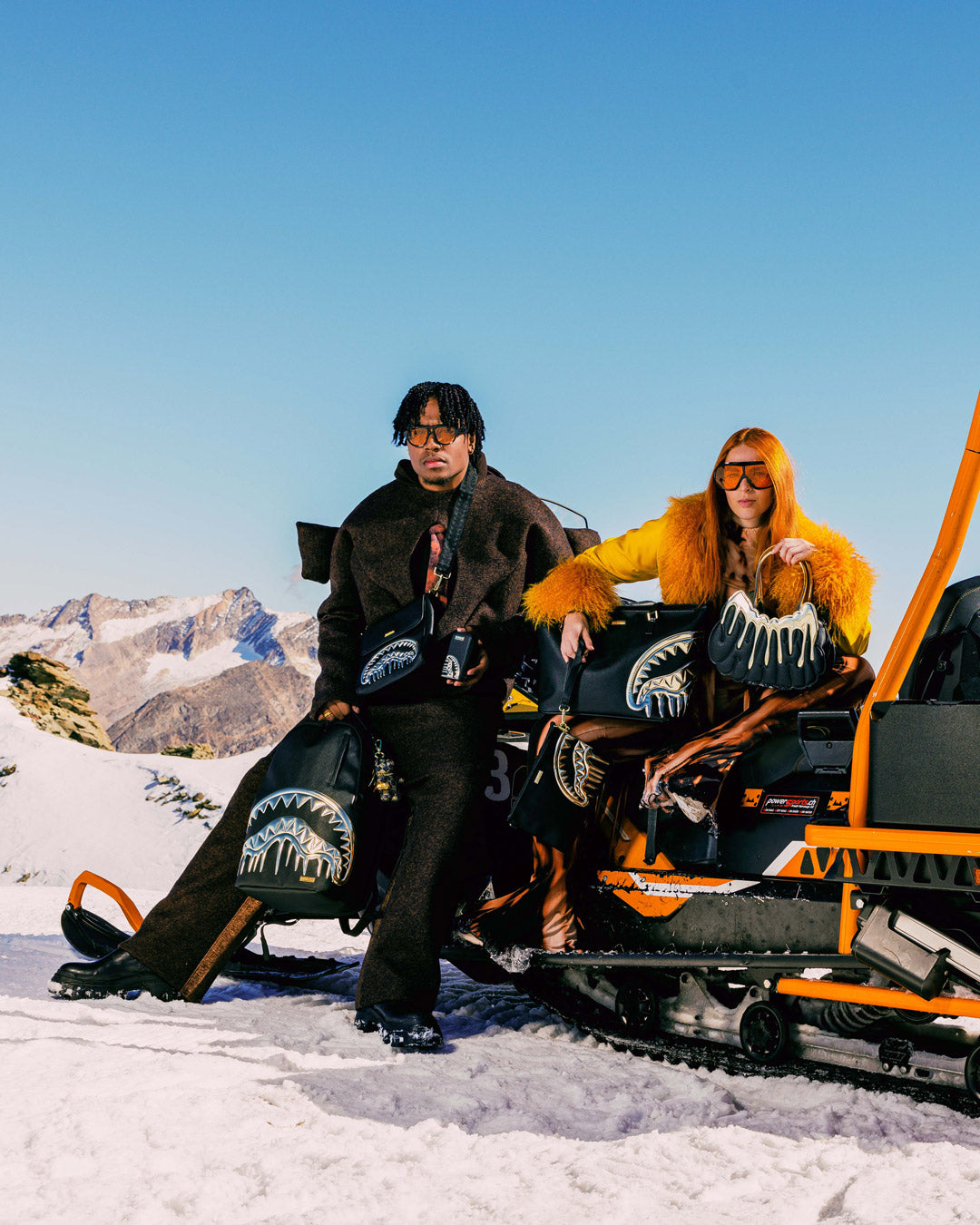 GOLDHEART SHARK DRIP TOTE