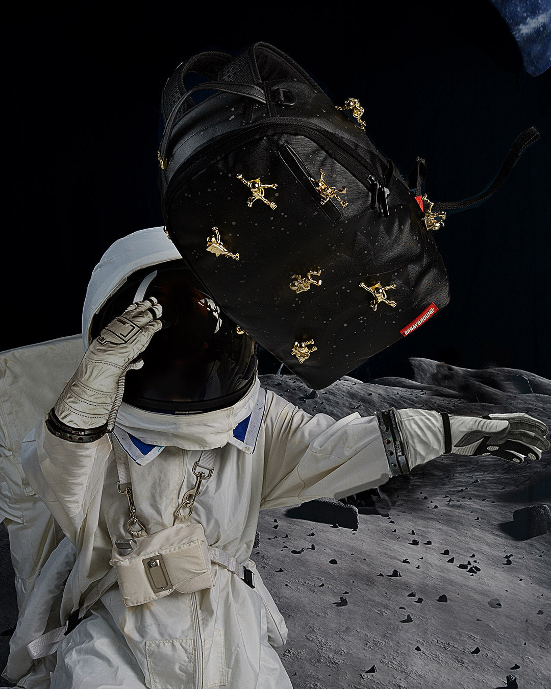 THE LOST IN SPACE BACKPACK (10 3D GOLD METAL ASTRONAUTS)